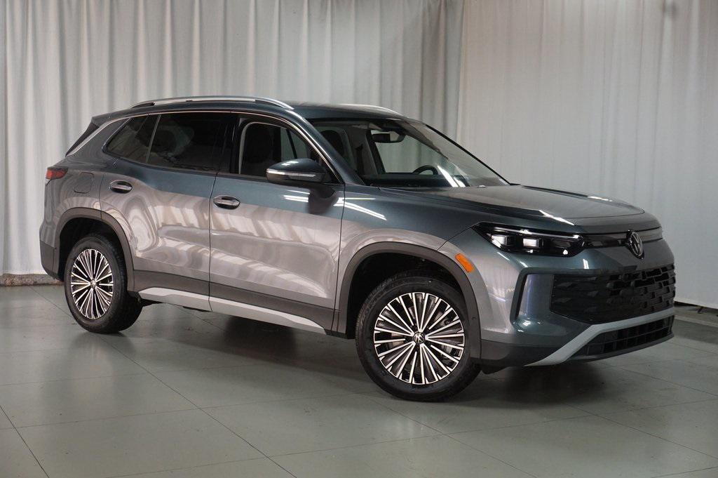 new 2025 Volkswagen Tiguan car, priced at $31,475