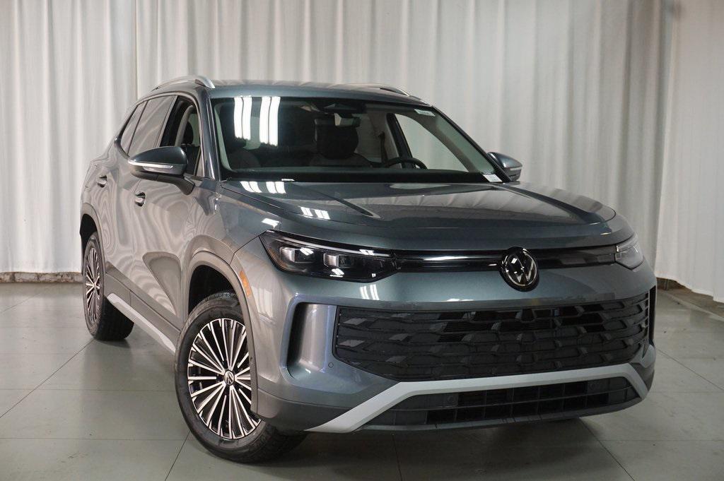 new 2025 Volkswagen Tiguan car, priced at $31,475