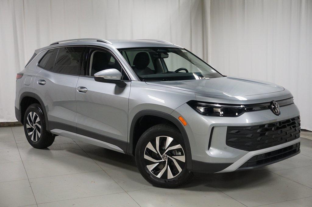 new 2026 Volkswagen Tiguan car, priced at $32,551