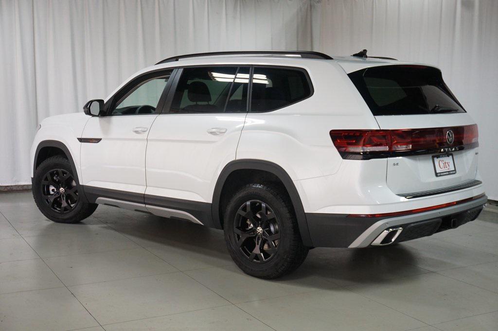 new 2026 Volkswagen Atlas car, priced at $51,716