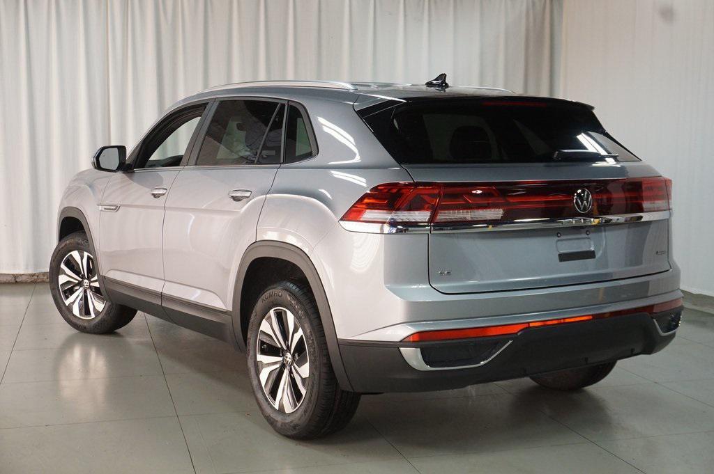 new 2026 Volkswagen Atlas Cross Sport car, priced at $40,768
