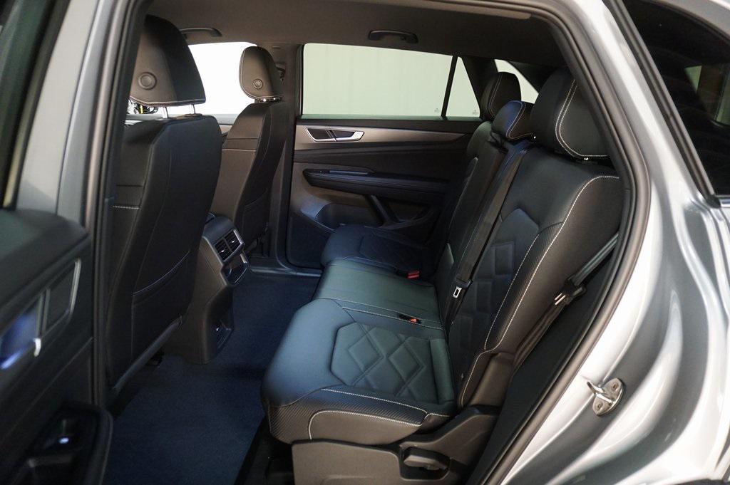 new 2026 Volkswagen Atlas Cross Sport car, priced at $40,768