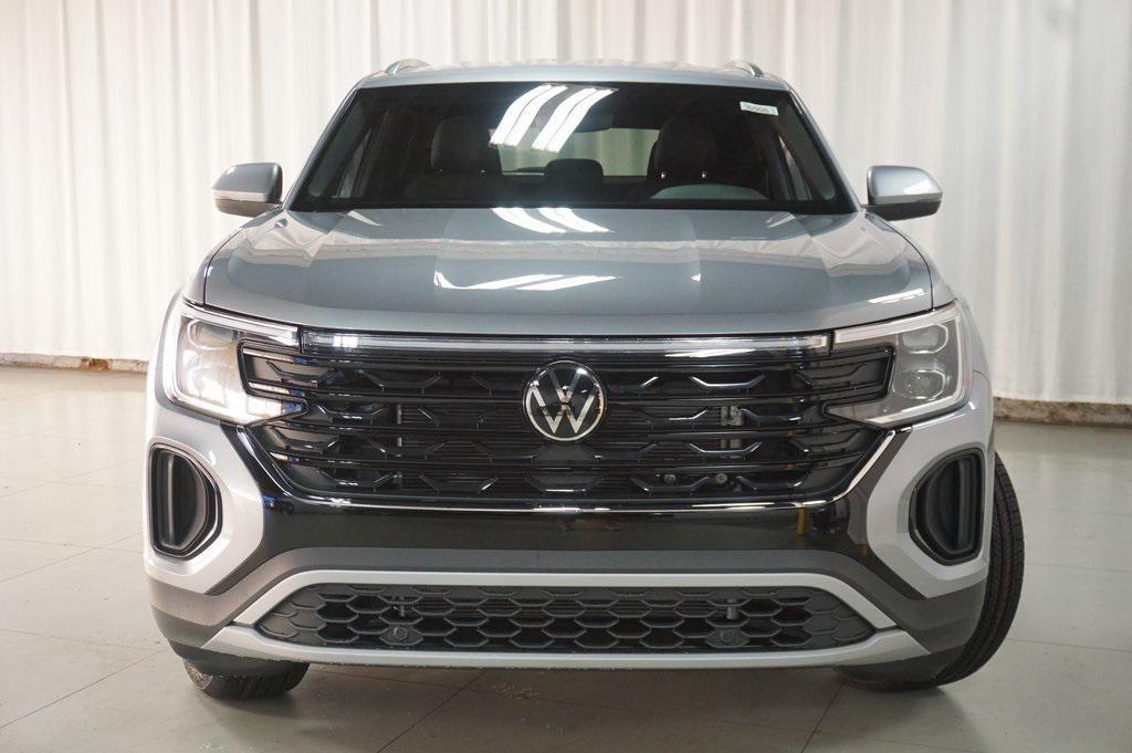 new 2026 Volkswagen Atlas Cross Sport car, priced at $40,768