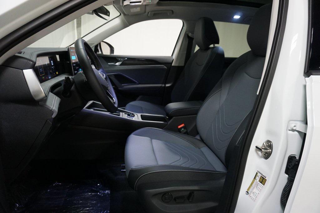 new 2025 Volkswagen Tiguan car, priced at $35,253