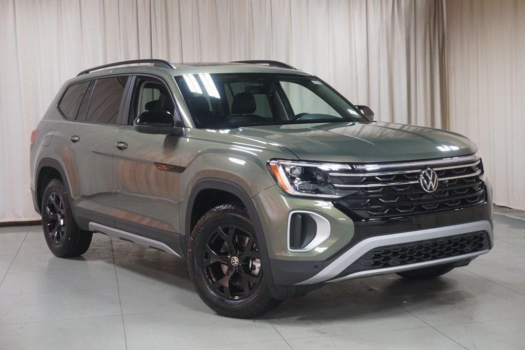 new 2024 Volkswagen Atlas car, priced at $45,359