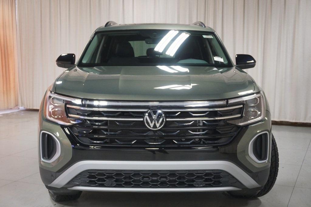 new 2024 Volkswagen Atlas car, priced at $45,359