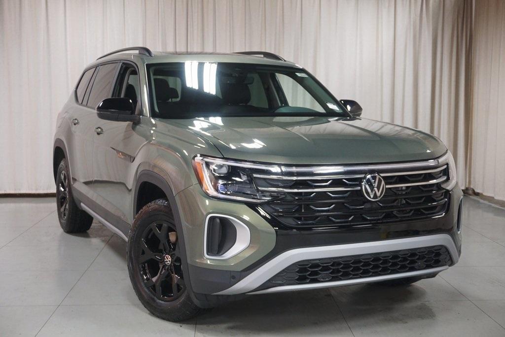 new 2024 Volkswagen Atlas car, priced at $45,359