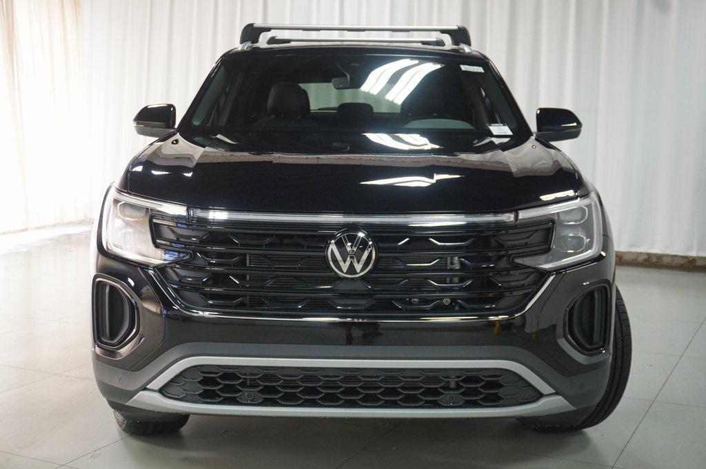 new 2026 Volkswagen Atlas Cross Sport car, priced at $46,115