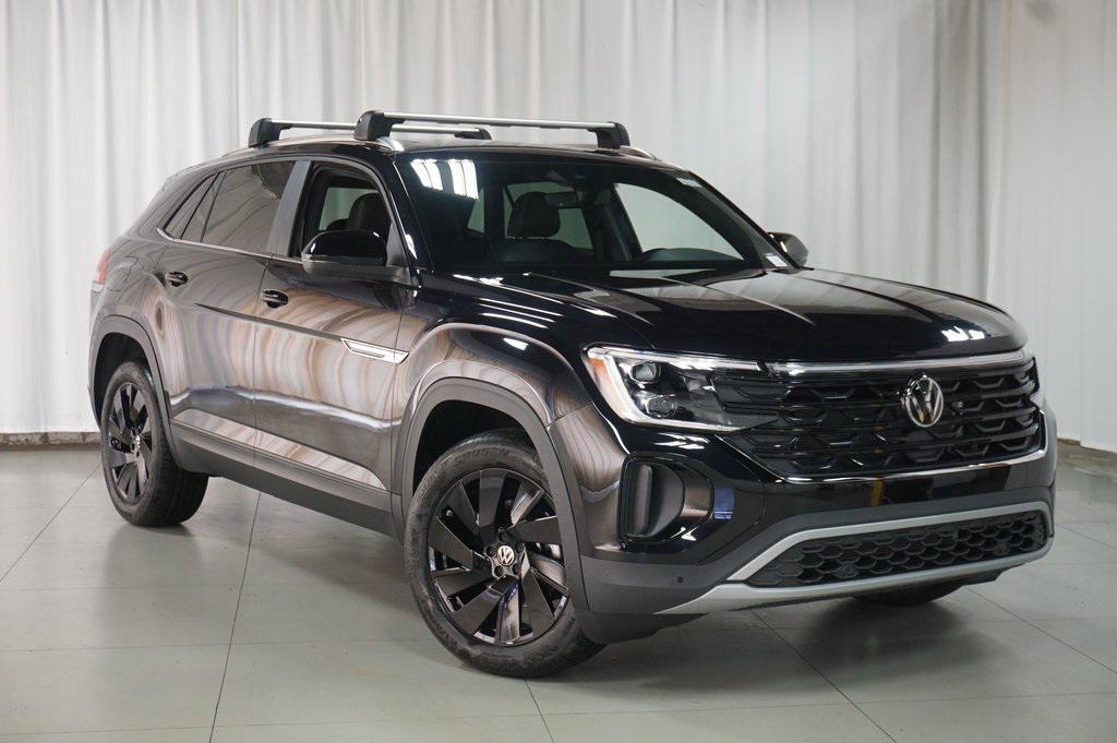 new 2026 Volkswagen Atlas Cross Sport car, priced at $46,115