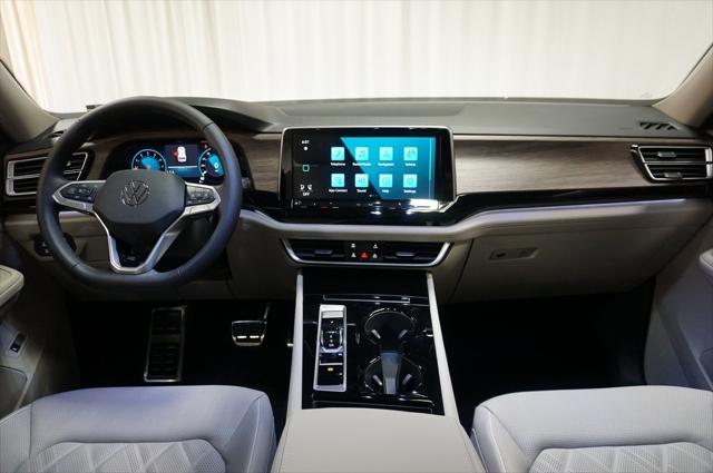 new 2025 Volkswagen Atlas car, priced at $53,348