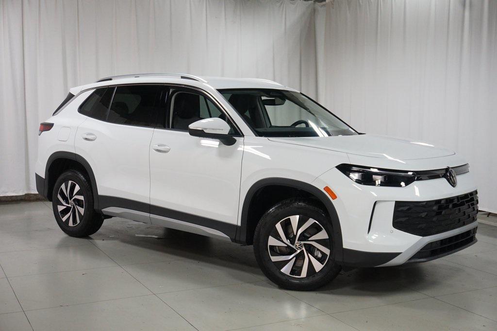 new 2025 Volkswagen Tiguan car, priced at $31,943