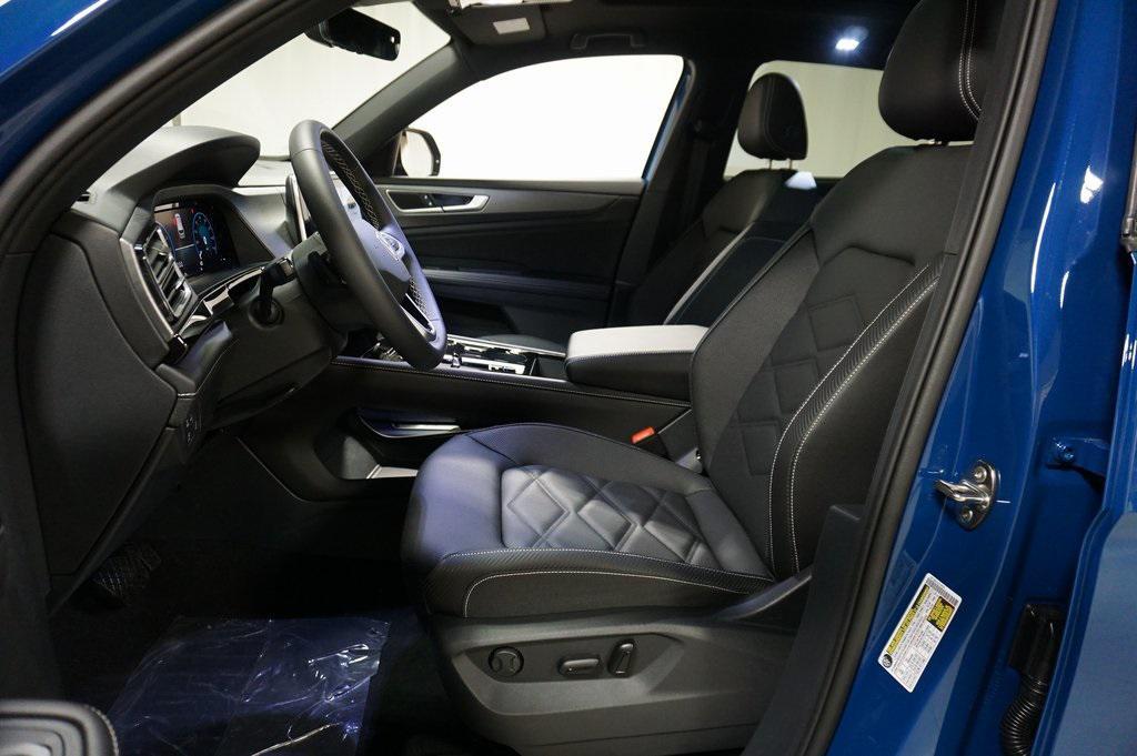 new 2025 Volkswagen Atlas Cross Sport car, priced at $41,187