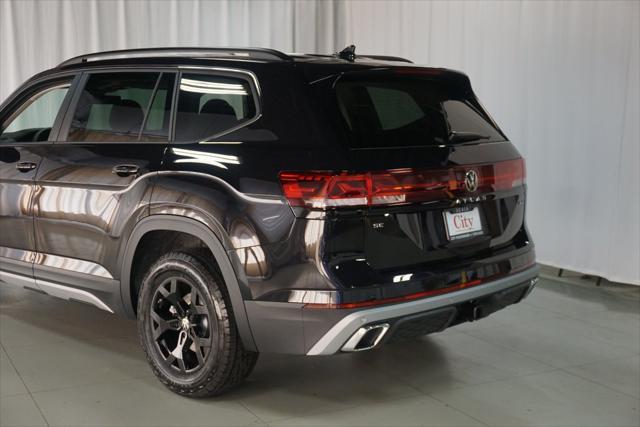 new 2025 Volkswagen Atlas car, priced at $46,002