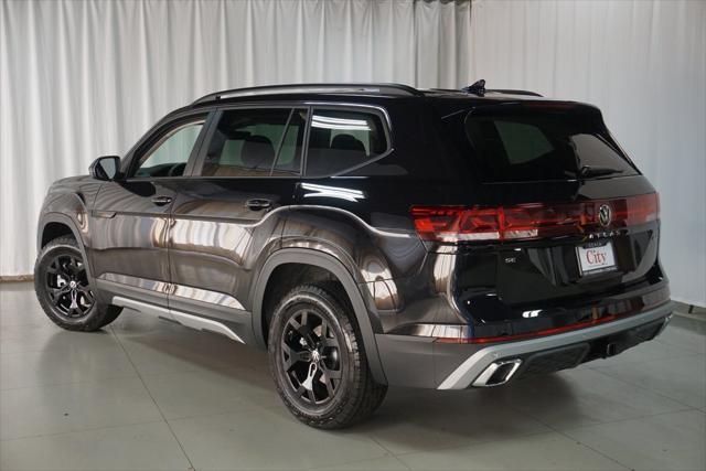 new 2025 Volkswagen Atlas car, priced at $46,002