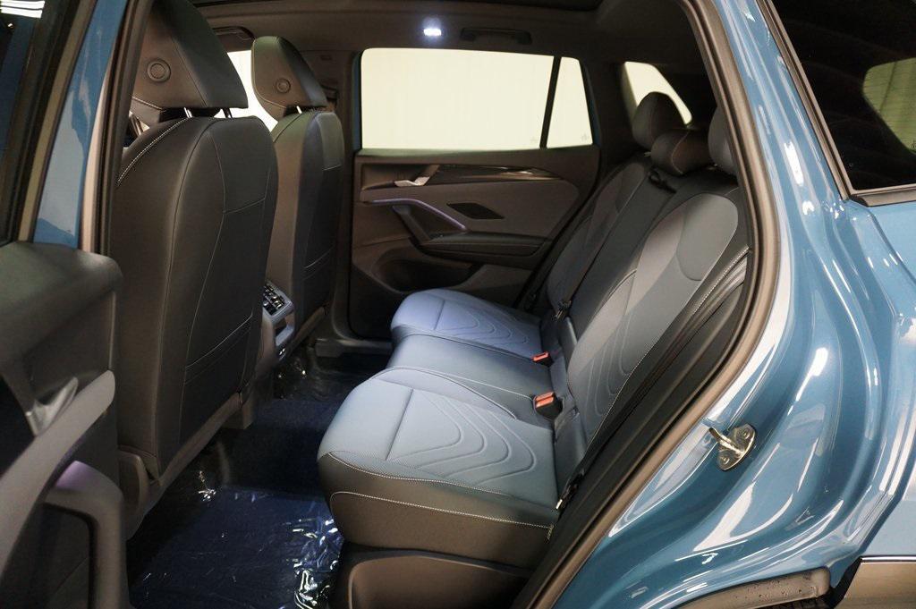 new 2025 Volkswagen Tiguan car, priced at $38,105