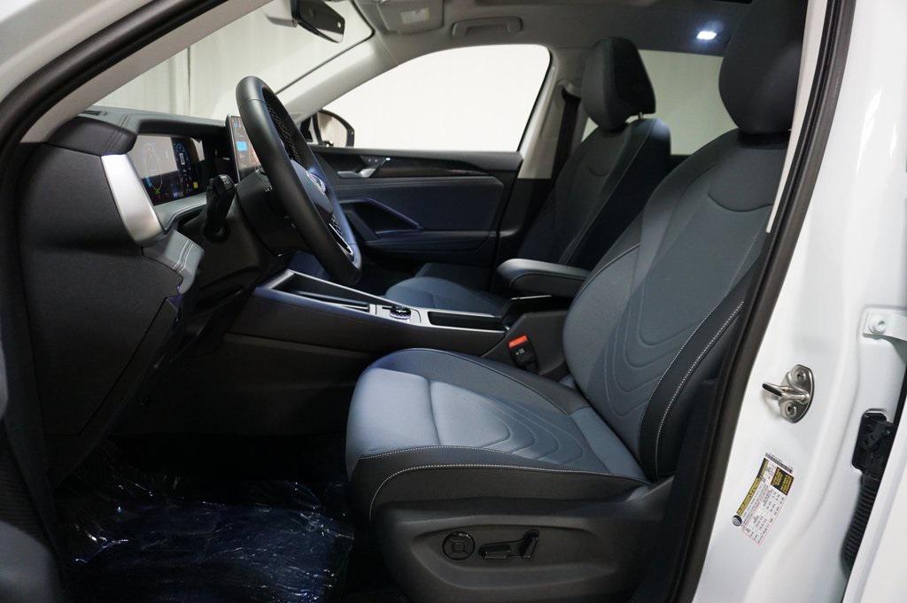 new 2025 Volkswagen Tiguan car, priced at $35,270