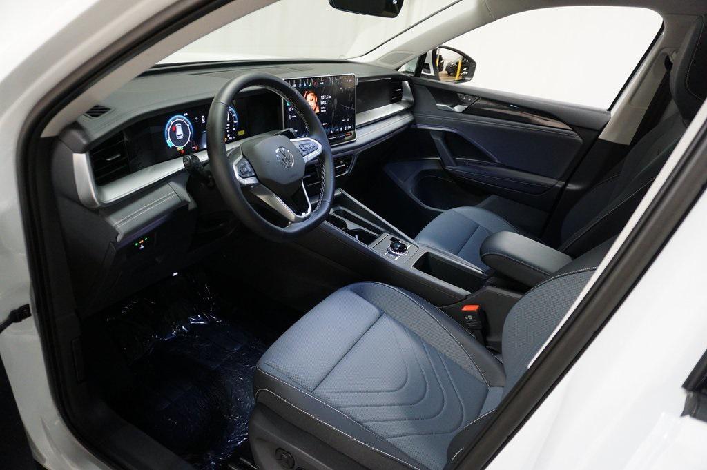 new 2025 Volkswagen Tiguan car, priced at $35,270