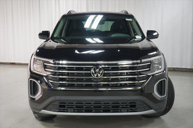 new 2025 Volkswagen Atlas car, priced at $45,073