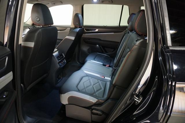 new 2025 Volkswagen Atlas car, priced at $46,577