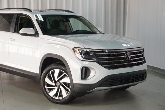 new 2025 Volkswagen Atlas car, priced at $44,621