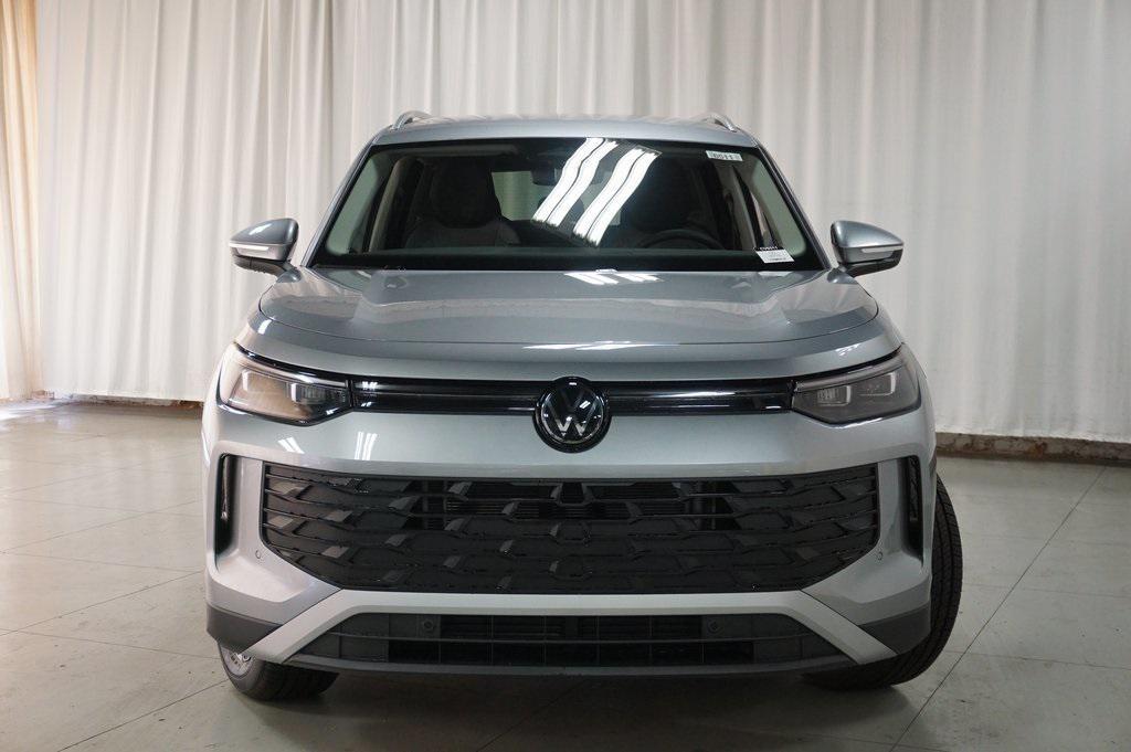 new 2025 Volkswagen Tiguan car, priced at $30,725