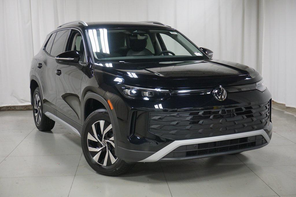 new 2025 Volkswagen Tiguan car, priced at $29,703