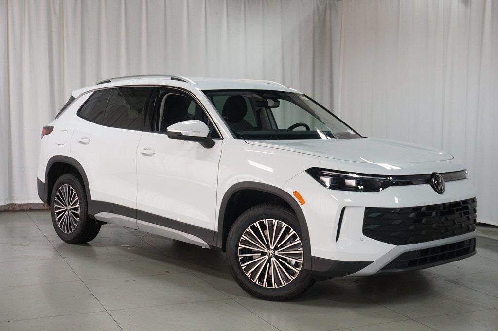 new 2025 Volkswagen Tiguan car, priced at $29,961