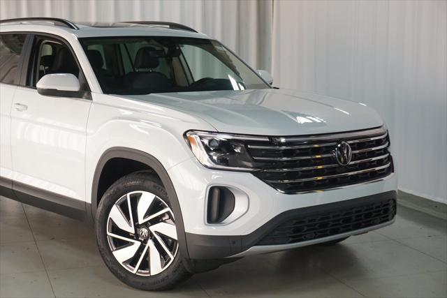 new 2025 Volkswagen Atlas car, priced at $43,963