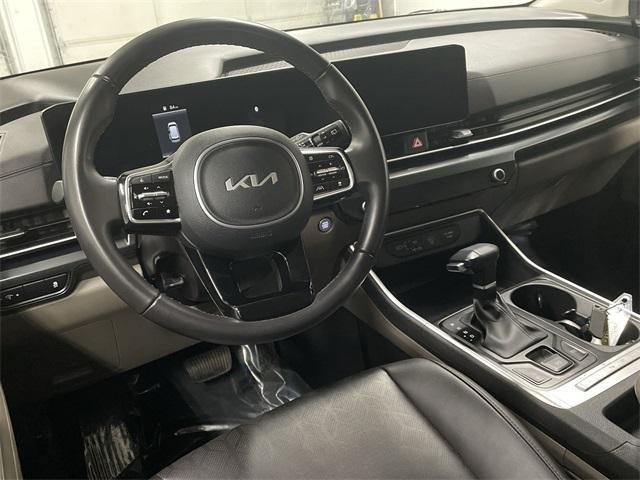 used 2025 Kia Carnival car, priced at $35,997