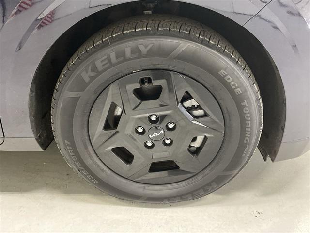 used 2025 Kia Carnival car, priced at $35,997