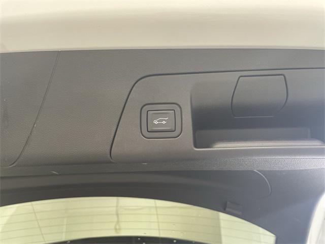 used 2023 Buick Envision car, priced at $28,850