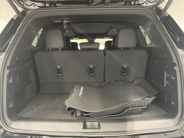 new 2025 GMC Acadia car, priced at $60,000