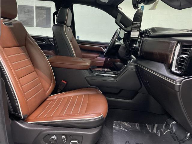 used 2025 GMC Sierra 2500 car, priced at $92,000