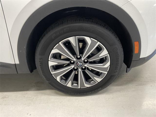 used 2025 Buick Envision car, priced at $29,797
