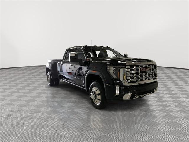 new 2025 GMC Sierra 3500 car, priced at $92,000