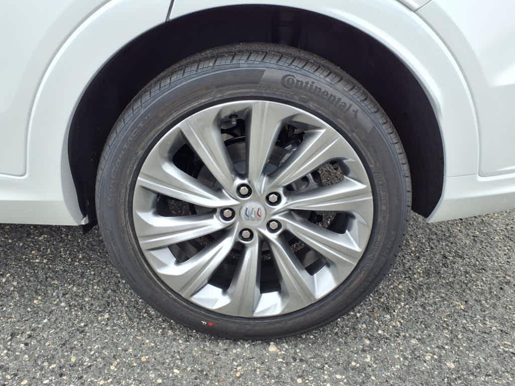 new 2025 Buick Envista car, priced at $31,585