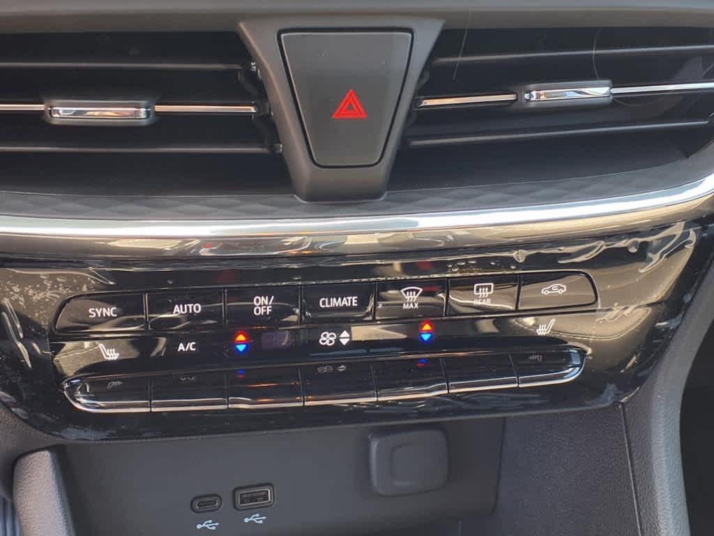 new 2025 Buick Encore GX car, priced at $36,285