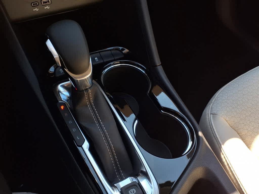 new 2025 Buick Encore GX car, priced at $30,250