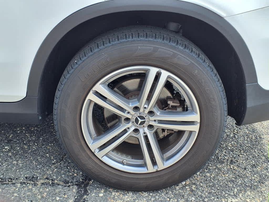 used 2022 Mercedes-Benz GLC 300 car, priced at $33,935