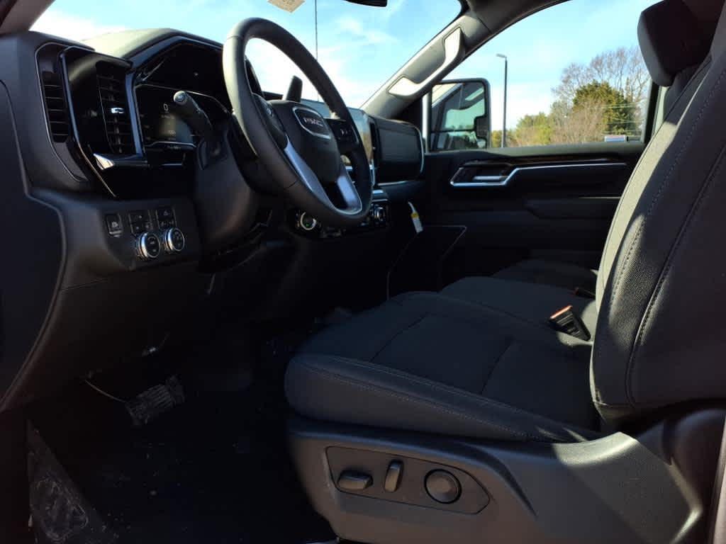 new 2025 GMC Sierra 2500 car, priced at $68,970