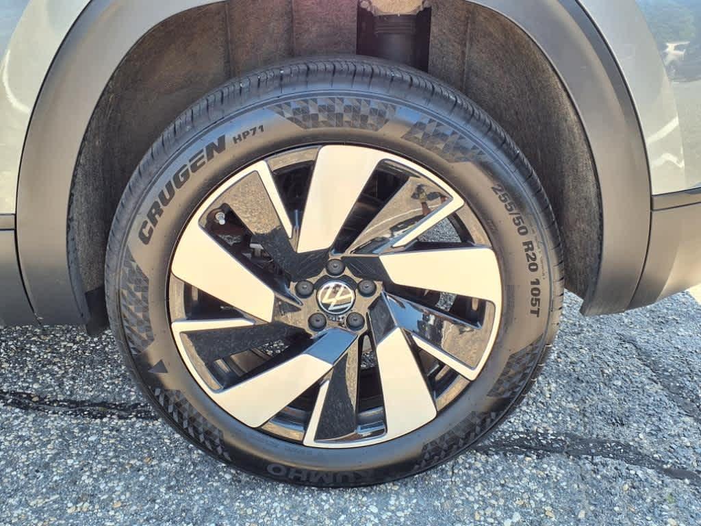used 2024 Volkswagen Atlas Cross Sport car, priced at $33,935