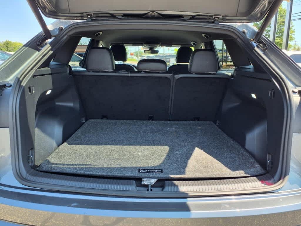 used 2024 Volkswagen Atlas Cross Sport car, priced at $33,935