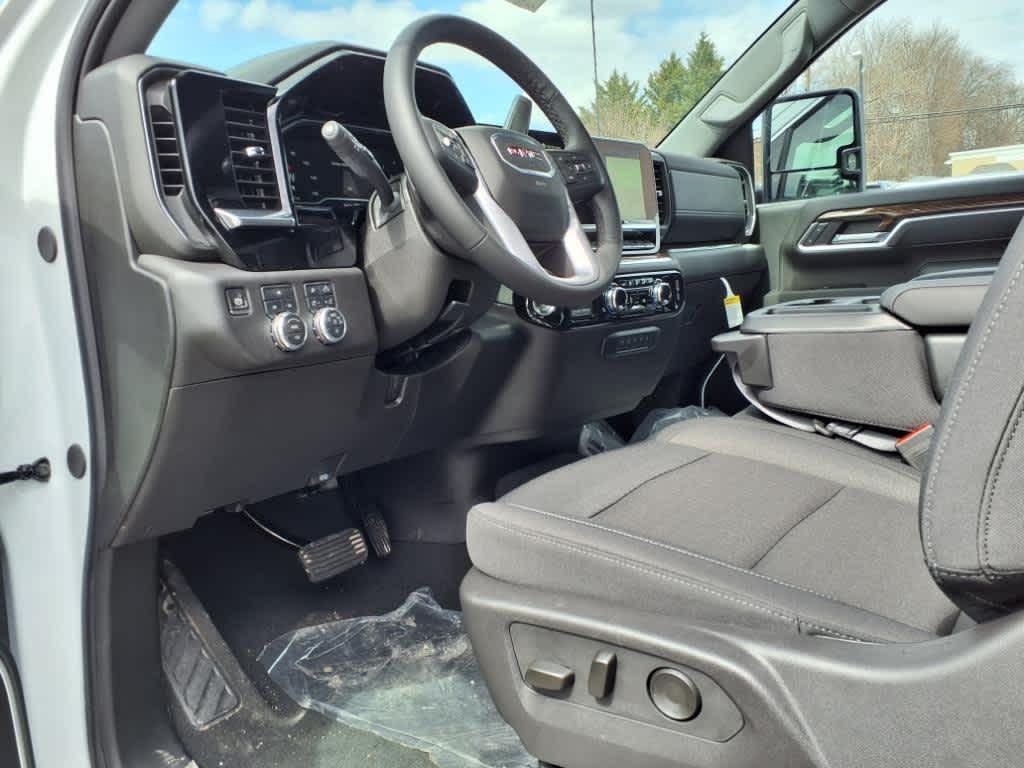 new 2025 GMC Sierra 2500 car, priced at $63,200