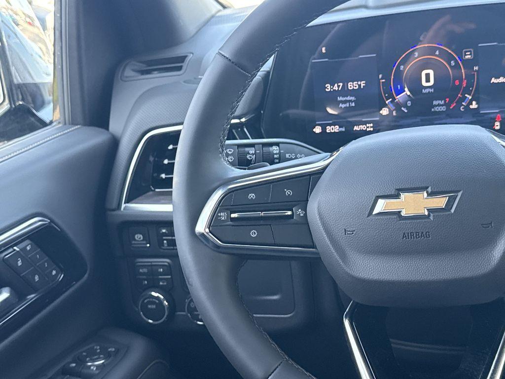 new 2025 Chevrolet Suburban car, priced at $83,390