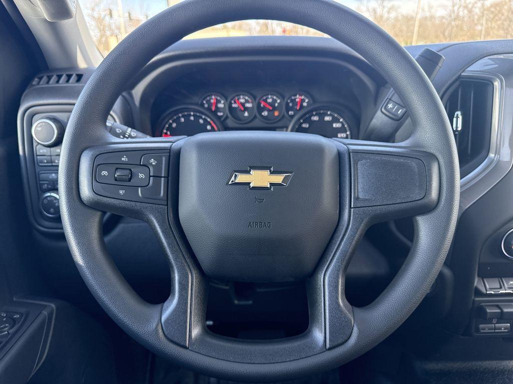 new 2025 Chevrolet Silverado 1500 car, priced at $42,400