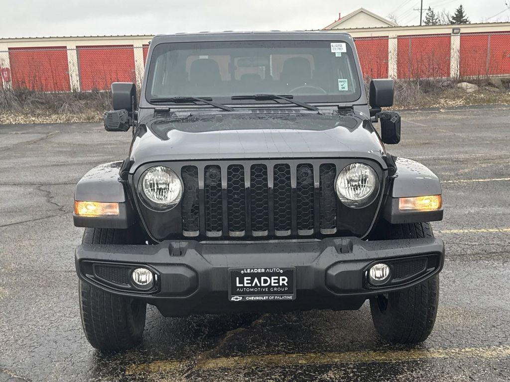 used 2022 Jeep Gladiator car, priced at $34,393