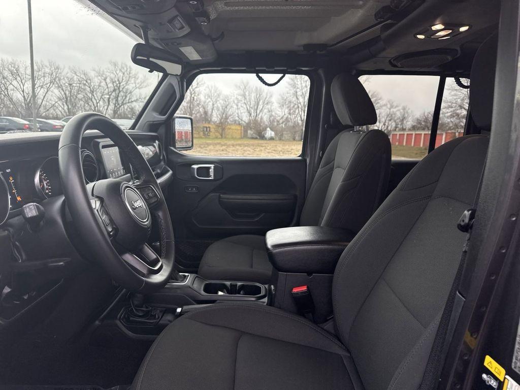 used 2022 Jeep Gladiator car, priced at $34,393