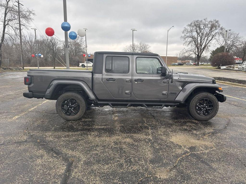 used 2022 Jeep Gladiator car, priced at $34,393