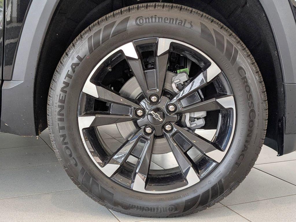 new 2026 Chevrolet Equinox car, priced at $38,038