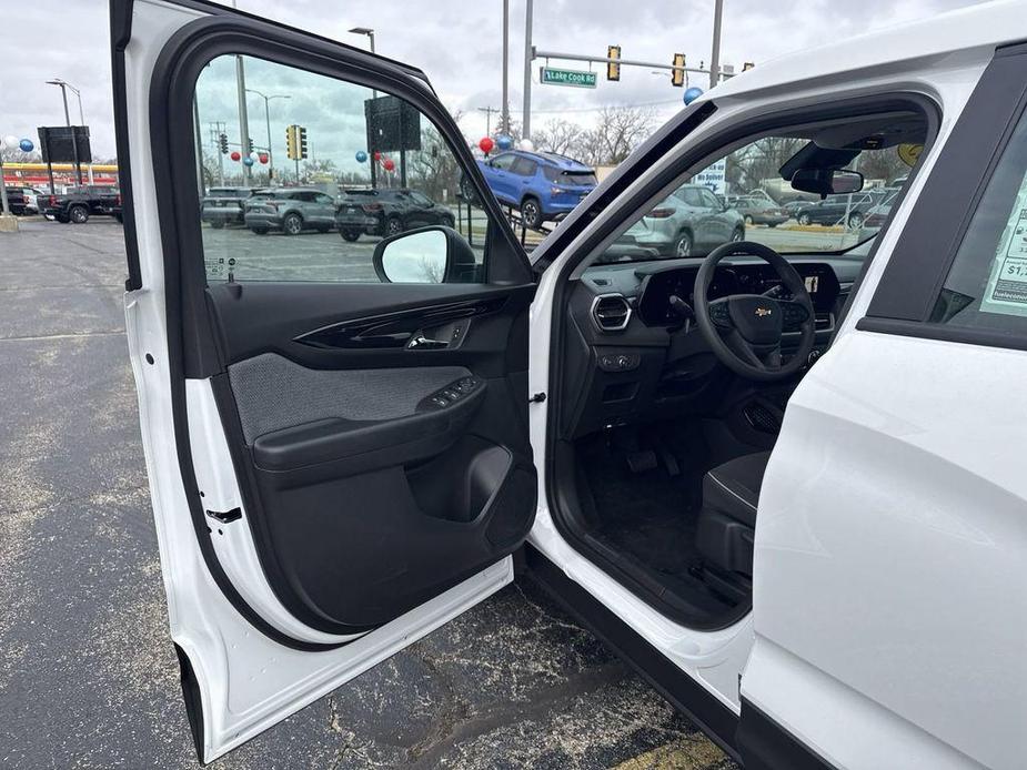 new 2025 Chevrolet TrailBlazer car, priced at $24,099